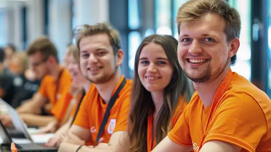 Ein Team von Online Marketing Experten sitzt bei der Arbeit